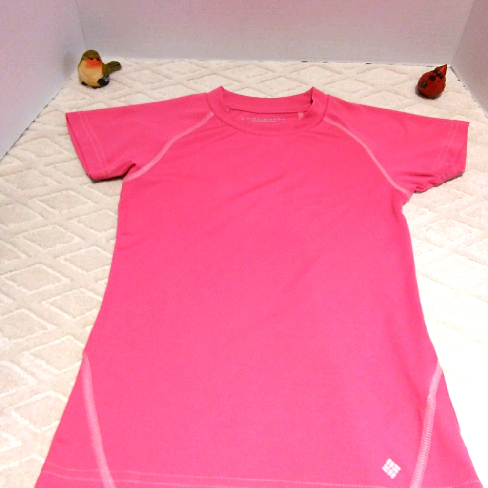 ⬇️ Columbia Omni-shade t-shirt